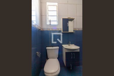 Casa à venda com 152m², 3 quartos e 1 vaga Casa à venda com 152m², 3 quartos e 1 vagaBanheiro