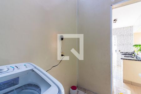 Casa à venda com 152m², 3 quartos e 1 vaga Casa à venda com 152m², 3 quartos e 1 vagaArea de Serviço