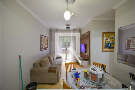 Sala de Apartamento com 2 quartos, 60m² Jardim Santa Emília