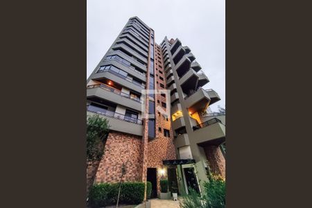 Apartamento à venda com 213m², 2 quartos e 4 vagasFachada