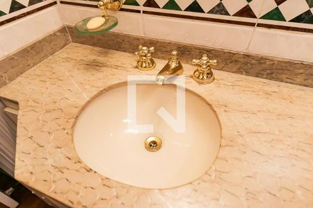 Apartamento à venda com 213m², 2 quartos e 4 vagasBanheiro Suíte 1