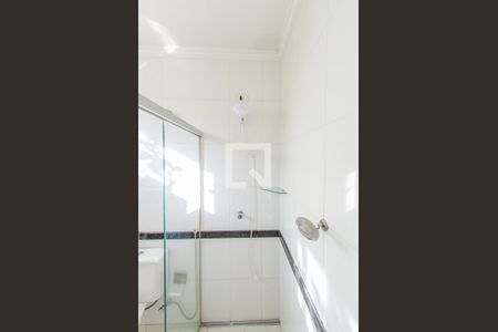 Casa à venda com 137m², 3 quartos e 2 vagasBanheiro