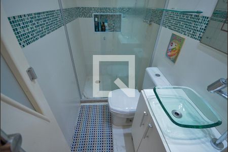 Apartamento à venda com 68m², 3 quartos e 1 vaga Apartamento à venda com 68m², 3 quartos e 1 vagaBanheiro Social