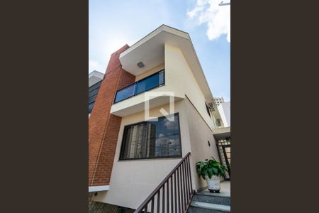 Casa à venda com 200m², 3 quartos e 3 vagasFachada