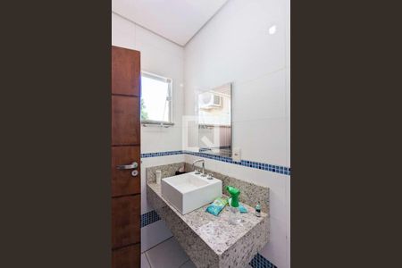 Casa à venda com 350m², 4 quartos e 2 vagasBanheiro da suíte 2