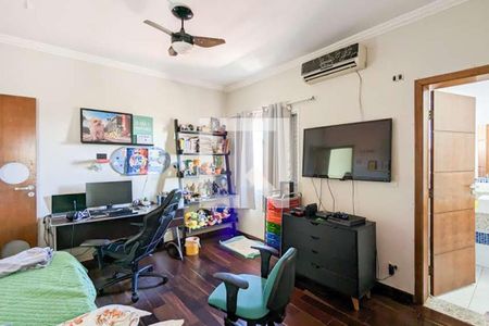 Casa à venda com 350m², 4 quartos e 2 vagasQuarto da suíte 2