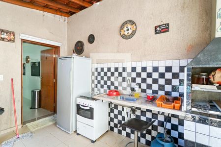 Casa à venda com 350m², 4 quartos e 2 vagasChurrasqueira e quintal