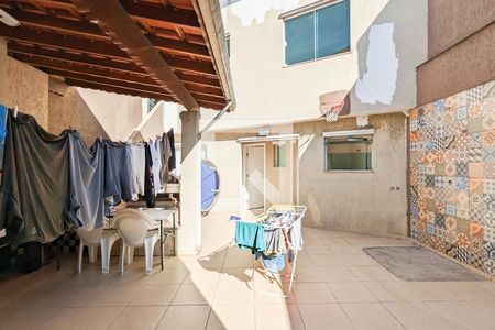 Casa à venda com 350m², 4 quartos e 2 vagasChurrasqueira e quintal