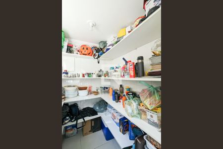 Casa à venda com 350m², 4 quartos e 2 vagasDespensa