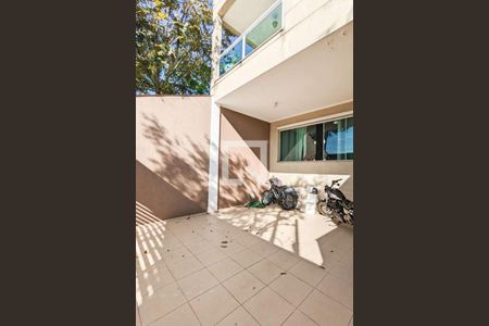 Casa à venda com 350m², 4 quartos e 2 vagasGaragem