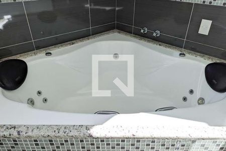 Casa à venda com 350m², 4 quartos e 2 vagasBanheiro da suíte 3