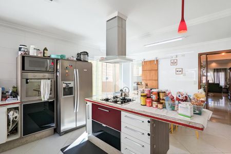 Casa à venda com 350m², 4 quartos e 2 vagasCozinha