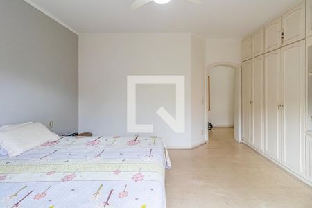 Casa de condomínio à venda com 360m², 4 quartos e 6 vagasSuíte 4