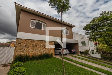 Casa de condomínio à venda com 360m², 4 quartos e 6 vagasFachada