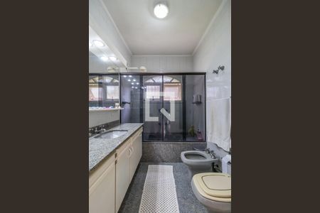 Casa de condomínio à venda com 360m², 4 quartos e 6 vagasBanheiro da Suíte 4