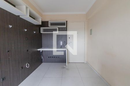 Apartamento à venda com 1 quarto, 31m² em Capão Raso, Curitiba