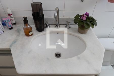 Apartamento à venda com 82m², 3 quartos e 2 vagasBanheiro da Suíte