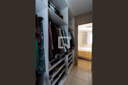 Apartamento à venda com 82m², 3 quartos e 2 vagasCloset da suíte