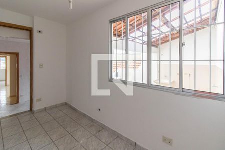 Casa à venda com 96m², 5 quartos e 1 vagaQuarto 3