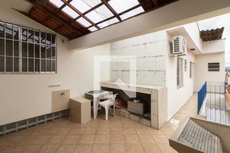 Casa à venda com 96m², 5 quartos e 1 vagaTerraço