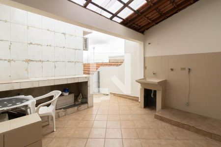 Casa à venda com 96m², 5 quartos e 1 vagaTerraço