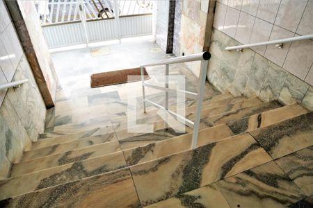 Escada de apartamento para alugar com 1 quarto, 38m² em Aviação, Praia Grande