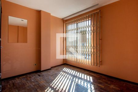 Quarto 1 de apartamento para alugar com 2 quartos, 65m² em Água Verde, Curitiba