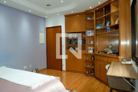 Casa à venda com 460m², 4 quartos e 4 vagas Casa à venda com 460m², 4 quartos e 4 vagasSuíte master