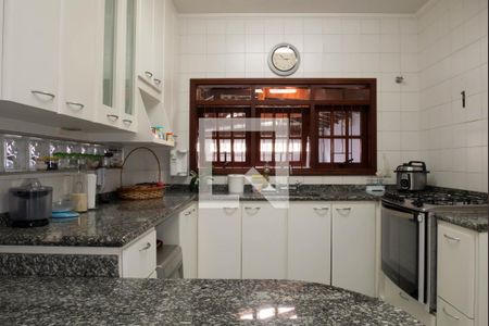 Casa à venda com 460m², 4 quartos e 4 vagas Casa à venda com 460m², 4 quartos e 4 vagasCozinha