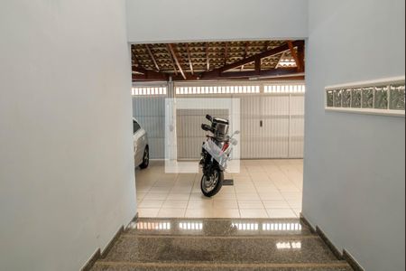 Casa à venda com 460m², 4 quartos e 4 vagas Casa à venda com 460m², 4 quartos e 4 vagasGaragem