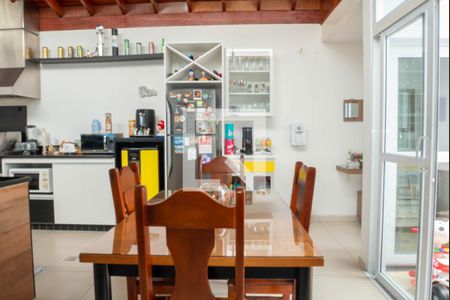 Casa à venda com 460m², 4 quartos e 4 vagas Casa à venda com 460m², 4 quartos e 4 vagasÁrea de lazer