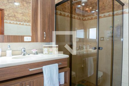 Casa à venda com 460m², 4 quartos e 4 vagas Casa à venda com 460m², 4 quartos e 4 vagasBanheiro da Suíte master