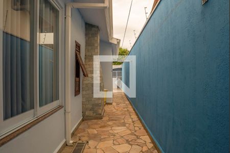 Casa à venda com 460m², 4 quartos e 4 vagas Casa à venda com 460m², 4 quartos e 4 vagasLateral direita