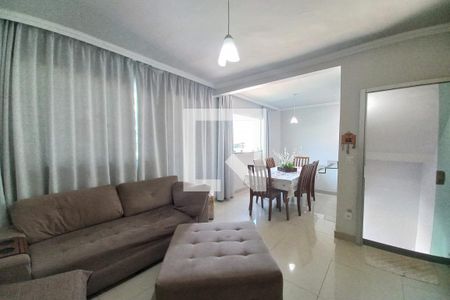 Sala de casa à venda com 5 quartos, 144m² em Piratininga (venda Nova), Belo Horizonte