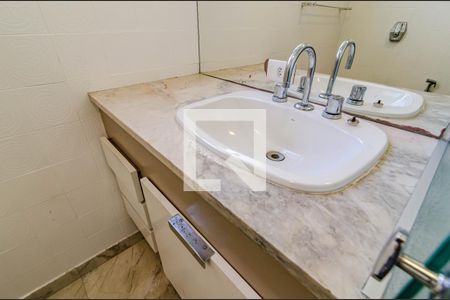 Apartamento à venda com 196m², 3 quartos e 2 vagas Apartamento à venda com 196m², 3 quartos e 2 vagasBanheiro