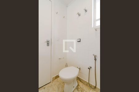 Apartamento à venda com 196m², 3 quartos e 2 vagas Apartamento à venda com 196m², 3 quartos e 2 vagasBanheiro da suíte