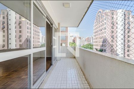 Apartamento à venda com 196m², 3 quartos e 2 vagas Apartamento à venda com 196m², 3 quartos e 2 vagasVaranda