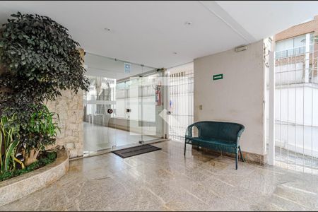Hall de entrada de apartamento à venda com 3 quartos, 196m² em Jardim Paulista, São Paulo