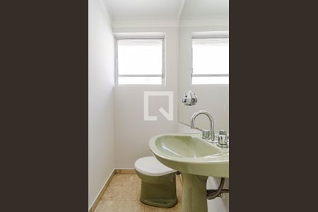Apartamento à venda com 196m², 3 quartos e 2 vagas Apartamento à venda com 196m², 3 quartos e 2 vagasLavabo