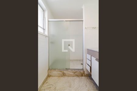 Apartamento à venda com 196m², 3 quartos e 2 vagas Apartamento à venda com 196m², 3 quartos e 2 vagasBanheiro da suíte