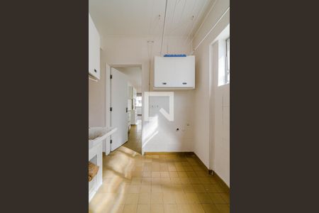 Apartamento à venda com 196m², 3 quartos e 2 vagas Apartamento à venda com 196m², 3 quartos e 2 vagasÁrea de serviço