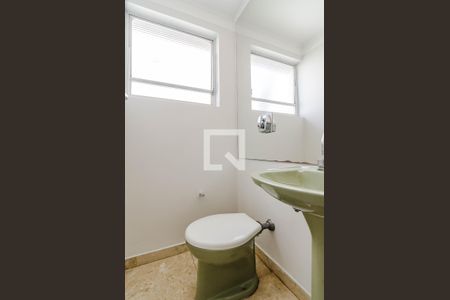 Apartamento à venda com 196m², 3 quartos e 2 vagas Apartamento à venda com 196m², 3 quartos e 2 vagasLavabo