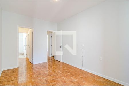 Apartamento à venda com 196m², 3 quartos e 2 vagas Apartamento à venda com 196m², 3 quartos e 2 vagasSuíte