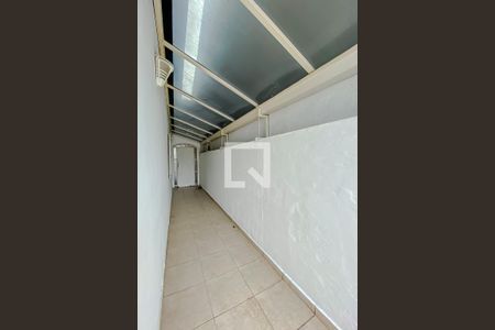 Casa à venda com 200m², 3 quartos e 2 vagasCorredor