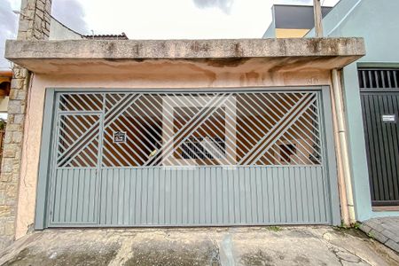 Casa à venda com 200m², 3 quartos e 2 vagasFachada