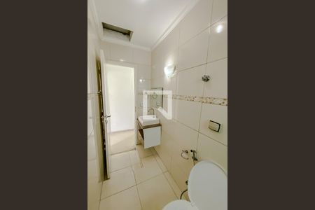 Casa à venda com 200m², 3 quartos e 2 vagasBanheiro