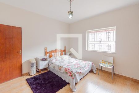 Casa à venda com 192m², 3 quartos e 5 vagasQuarto 2