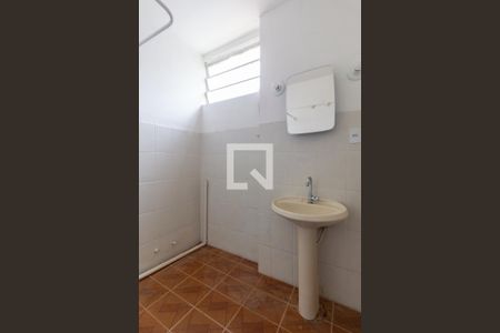 Banheiro de kitnet/studio para alugar com 1 quarto, 30m² em Bela Vista, São Paulo
