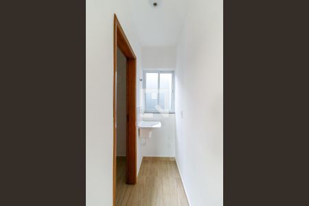 Corredor de apartamento para alugar com 1 quarto, 26m² em Parque Cisper, São Paulo