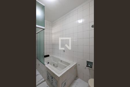 Casa para alugar com 258m², 5 quartos e 3 vagasBanheiro da suíte